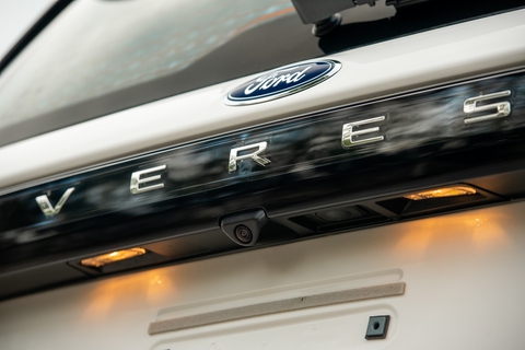 Ford Everest thêm bản chiến lược, quyết vượt Fortuner, Santa Fe lên đầu phân khúc - Ảnh 5. Ford Everest thêm bản chiến lược, quyết vượt Fortuner, Santa Fe lên đầu phân khúc - Ảnh 5.