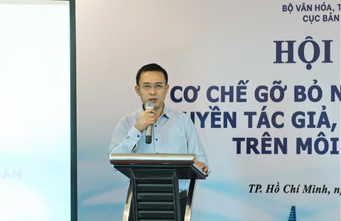 Ông Lê Hoàng: Chỉ một cơ sở cũng in lậu được 100 tấn sách bán online - Ảnh 3. Ông Lê Hoàng: Chỉ một cơ sở cũng in lậu được 100 tấn sách bán online - Ảnh 3.