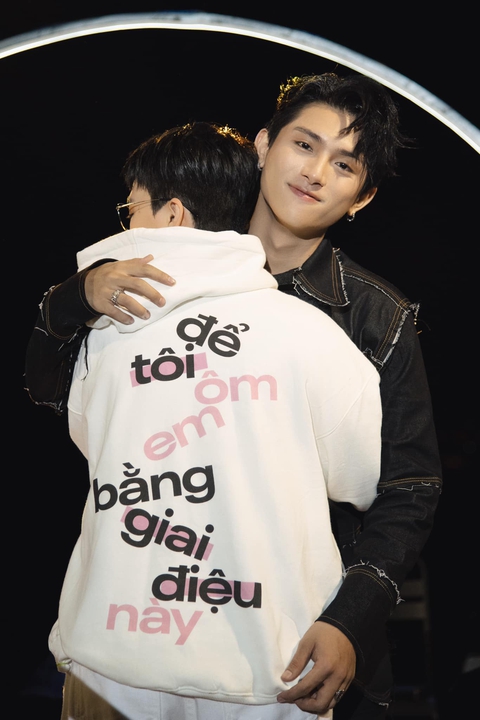 Kai Đinh chơi lớn rủ Min, GREY D và Orange ra hai MV gây tò mò - Ảnh 1. Kai Đinh chơi lớn rủ Min, GREY D và Orange ra hai MV gây tò mò - Ảnh 1.
