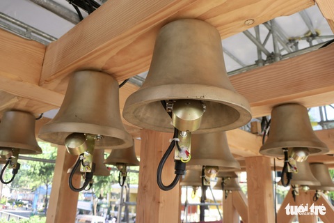 Tòa Tổng giám mục TP.HCM làm phép dàn giao hưởng 25 chuông carillon, lần đầu vang tiếng - Ảnh 4. Tòa Tổng giám mục TP.HCM làm phép dàn giao hưởng 25 chuông carillon, lần đầu vang tiếng - Ảnh 4.