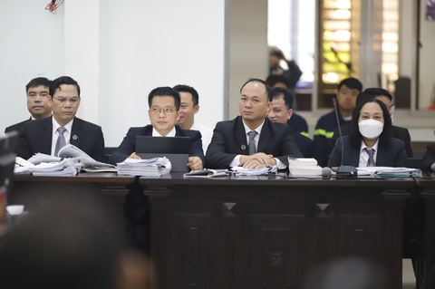 Cựu chủ tịch Lê Đức Vinh vắng mặt trong phiên xử vụ ‘đất vàng’ Trường Chính trị tỉnh Khánh Hòa - Ảnh 2. Cựu chủ tịch Lê Đức Vinh vắng mặt trong phiên xử vụ ‘đất vàng’ Trường Chính trị tỉnh Khánh Hòa - Ảnh 2.