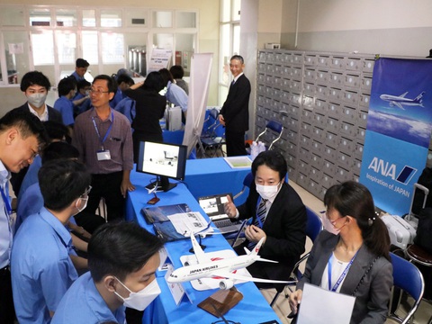 Gần 40 công ty Nhật Bản sang Việt Nam ‘đặt gạch’ sinh viên chưa tốt nghiệp - Ảnh 1. Gần 40 công ty Nhật Bản sang Việt Nam ‘đặt gạch’ sinh viên chưa tốt nghiệp - Ảnh 1.