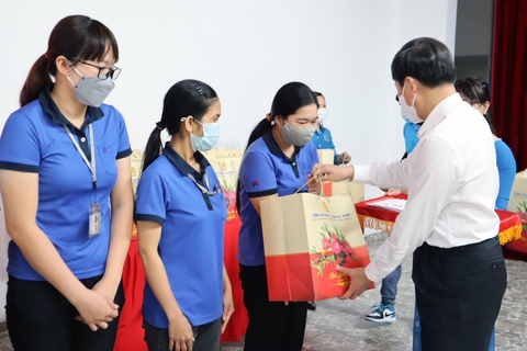 Doanh nghiệp dân doanh Bình Phước thưởng Tết cao nhất 113,6 triệu đồng - Ảnh 1. Doanh nghiệp dân doanh Bình Phước thưởng Tết cao nhất 113,6 triệu đồng - Ảnh 1.