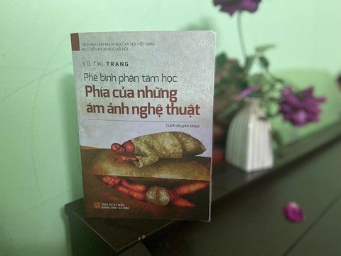 Văn chương Việt Nam 2022: mất mùa nhưng không mất trắng - Ảnh 9. Văn chương Việt Nam 2022: mất mùa nhưng không mất trắng - Ảnh 9.