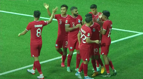 Thua ngược Singapore 2-3, Myanmar hẹp cửa vào bán kết - Ảnh 1. Thua ngược Singapore 2-3, Myanmar hẹp cửa vào bán kết - Ảnh 1.