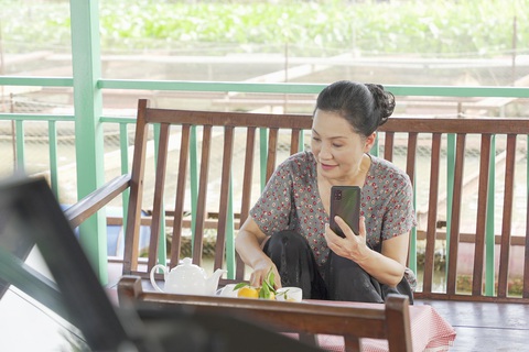 Lý do phim ‘Chủ tịch giao hàng’ của Trường Giang đạt top 1 thịnh hành sau 24 giờ - Ảnh 4. Lý do phim ‘Chủ tịch giao hàng’ của Trường Giang đạt top 1 thịnh hành sau 24 giờ - Ảnh 4.