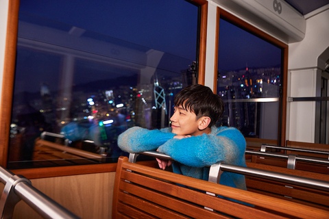 Bi Rain đón Giáng sinh 2022 tại Hong Kong - Ảnh 2. Bi Rain đón Giáng sinh 2022 tại Hong Kong - Ảnh 2.