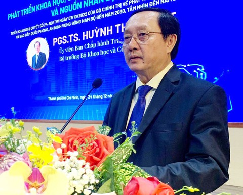 Giám đốc Đại học Quốc gia TP.HCM: Không nên biến nhà khoa học thành kế toán viên - Ảnh 2. Giám đốc Đại học Quốc gia TP.HCM: Không nên biến nhà khoa học thành kế toán viên - Ảnh 2.