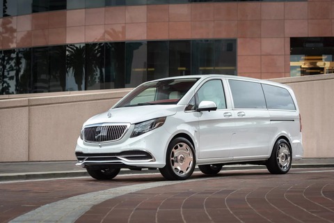 Chủ xe độ van Mercedes-Benz thành Maybach với tiền đủ mua S-Class mới - Ảnh 1. Chủ xe độ van Mercedes-Benz thành Maybach với tiền đủ mua S-Class mới - Ảnh 1.