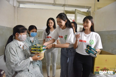 Ấm áp ngày Giáng sinh cùng phở yêu thương - Ảnh 1. Ấm áp ngày Giáng sinh cùng phở yêu thương - Ảnh 1.