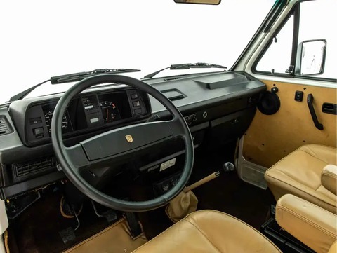 Xe tải Porsche dùng động cơ 911 - xe Porsche hiếm bậc nhất thế giới - Ảnh 9. Xe tải Porsche dùng động cơ 911 - xe Porsche hiếm bậc nhất thế giới - Ảnh 9.