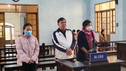 Tạm dừng phiên tòa xét xử cựu chánh, phó văn phòng Đoàn đại biểu Quốc hội tỉnh Gia Lai - Ảnh 1. Tạm dừng phiên tòa xét xử cựu chánh, phó văn phòng Đoàn đại biểu Quốc hội tỉnh Gia Lai - Ảnh 1.