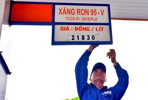 Thăm dò bạn đọc: 83% không ủng hộ mua xăng xịn giá cao - Ảnh 1. Thăm dò bạn đọc: 83% không ủng hộ mua xăng xịn giá cao - Ảnh 1.