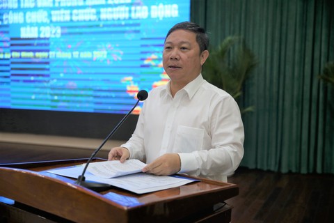 TP.HCM cải cách hành chính, tiến tới văn phòng điện tử trong năm 2023 - Ảnh 1. TP.HCM cải cách hành chính, tiến tới văn phòng điện tử trong năm 2023 - Ảnh 1.
