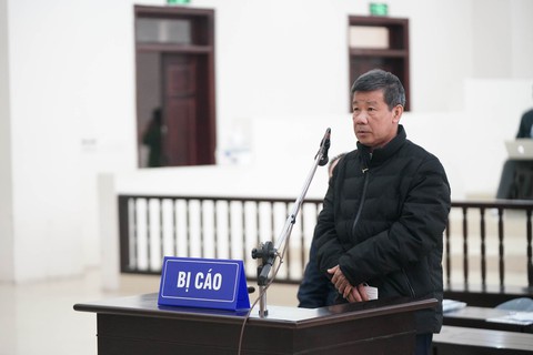 Viện kiểm sát đề nghị giảm nhẹ hình phạt cho cựu chủ tịch Bình Dương - Ảnh 1. Viện kiểm sát đề nghị giảm nhẹ hình phạt cho cựu chủ tịch Bình Dương - Ảnh 1.