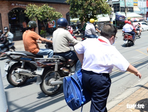 Báo động: Sau 10 năm, học sinh thừa cân, béo phì ở TP.HCM tăng gấp đôi, nhiều cháu 80-90kg - Ảnh 2. Báo động: Sau 10 năm, học sinh thừa cân, béo phì ở TP.HCM tăng gấp đôi, nhiều cháu 80-90kg - Ảnh 2.
