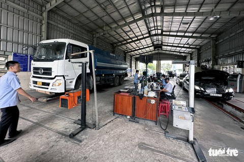 Tết đến đăng kiểm xe không được: Nên gia hạn thời gian lưu thông? - Ảnh 3. Tết đến đăng kiểm xe không được: Nên gia hạn thời gian lưu thông? - Ảnh 3.