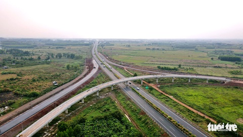 Hình ảnh cao tốc Dầu Giây - Phan Thiết trước ngày thông xe kỹ thuật - Ảnh 12. Hình ảnh cao tốc Dầu Giây - Phan Thiết trước ngày thông xe kỹ thuật - Ảnh 12.