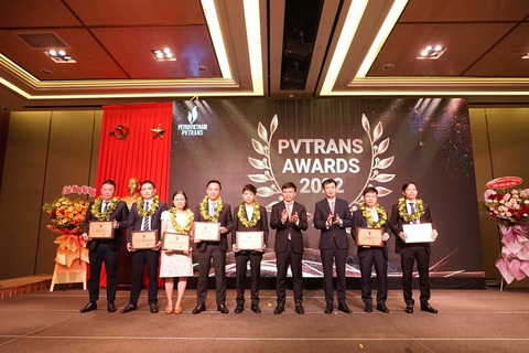 PVTrans tổ chức hội nghị tổng kết năm 2022, triển khai kế hoạch năm 2023 - Ảnh 4. PVTrans tổ chức hội nghị tổng kết năm 2022, triển khai kế hoạch năm 2023 - Ảnh 4.