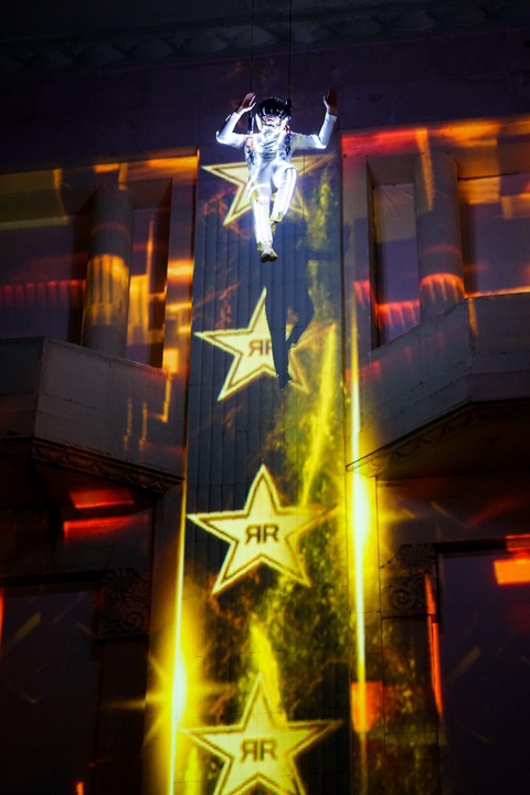 Có gì thu hút ở Party âm thanh ánh sáng 3D của Rockstar? - Ảnh 5. Có gì thu hút ở Party âm thanh ánh sáng 3D của Rockstar? - Ảnh 5.