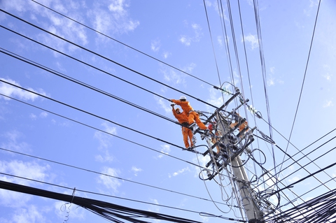 Điện lực miền Nam đảm bảo cung cấp điện dịp Tết - Ảnh 3. Điện lực miền Nam đảm bảo cung cấp điện dịp Tết - Ảnh 3.