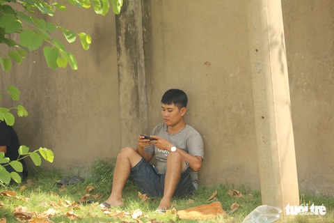Đăng kiểm thử thách sức khỏe và sức chịu đựng của tài xế - Ảnh 3. Đăng kiểm thử thách sức khỏe và sức chịu đựng của tài xế - Ảnh 3.