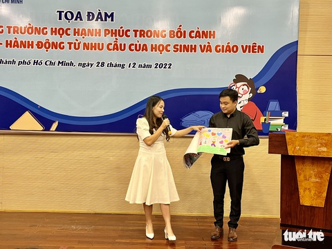 13% học sinh TP.HCM trầm cảm vì bài vở: Chừng nào chúng em mới có ngày cuối tuần ra hồn? - Ảnh 2. 13% học sinh TP.HCM trầm cảm vì bài vở: Chừng nào chúng em mới có ngày cuối tuần ra hồn? - Ảnh 2.