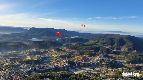 Đà Lạt có tour ngắm thành phố từ khinh khí cầu - Ảnh 7. Đà Lạt có tour ngắm thành phố từ khinh khí cầu - Ảnh 7.