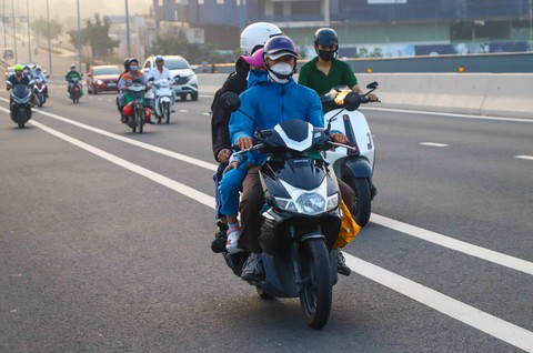 Thời tiết hôm nay 29-12: Miền Nam trời đẹp, miền Bắc, miền Trung mưa rét - Ảnh 1. Thời tiết hôm nay 29-12: Miền Nam trời đẹp, miền Bắc, miền Trung mưa rét - Ảnh 1.