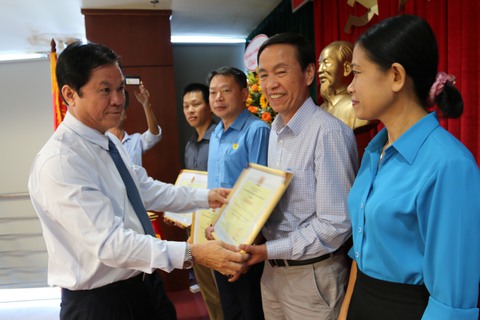 Công đoàn cao su Việt Nam nhận cờ thi đua xuất sắc năm 2022 - Ảnh 2. Công đoàn cao su Việt Nam nhận cờ thi đua xuất sắc năm 2022 - Ảnh 2.