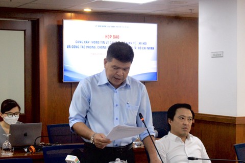 TP.HCM: Đề xuất trung tâm đăng kiểm làm thêm giờ kể cả ngày nghỉ - Ảnh 1. TP.HCM: Đề xuất trung tâm đăng kiểm làm thêm giờ kể cả ngày nghỉ - Ảnh 1.