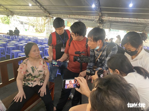 Đang tuyên án vụ lừa đảo chiếm đoạt tài sản, rửa tiền tại Công ty Alibaba - Ảnh 3. Đang tuyên án vụ lừa đảo chiếm đoạt tài sản, rửa tiền tại Công ty Alibaba - Ảnh 3.