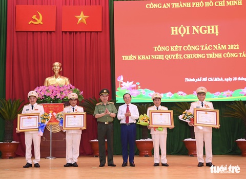 Bộ trưởng Bộ Công an: Công an TP.HCM phải quyết liệt hơn nữa trong phòng chống tội phạm - Ảnh 4. Bộ trưởng Bộ Công an: Công an TP.HCM phải quyết liệt hơn nữa trong phòng chống tội phạm - Ảnh 4.