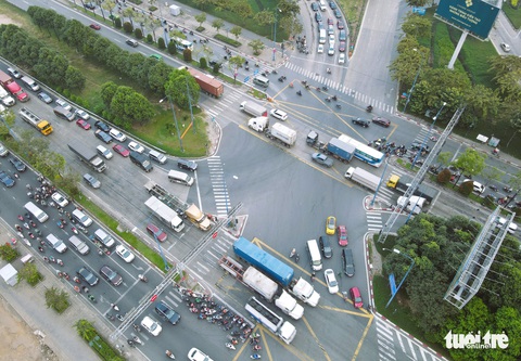 Khởi công mở rộng nút giao thông An Phú, xóa điểm nghẽn ‘căng thẳng’ nhất TP.HCM - Ảnh 5. Khởi công mở rộng nút giao thông An Phú, xóa điểm nghẽn ‘căng thẳng’ nhất TP.HCM - Ảnh 5.