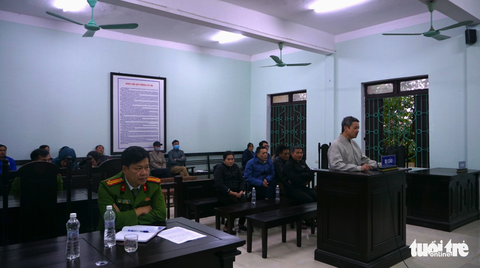 Mua hổ đông lạnh về nấu cao, 5 người lĩnh án - Ảnh 1. Mua hổ đông lạnh về nấu cao, 5 người lĩnh án - Ảnh 1.