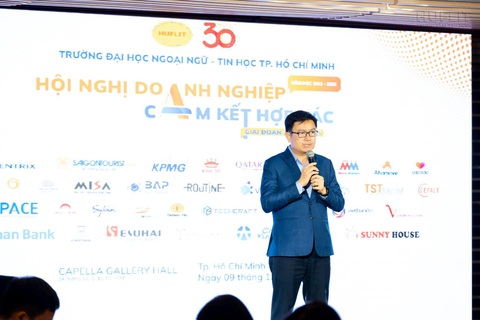 HUFLIT tạo cầu nối giữa sinh viên với doanh nghiệp - Ảnh 1. HUFLIT tạo cầu nối giữa sinh viên với doanh nghiệp - Ảnh 1.