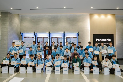 Panasonic Electric Works tiếp tục đồng hành cùng chương trình ‘Kỹ sư Điện tương lai’ - Ảnh 4. Panasonic Electric Works tiếp tục đồng hành cùng chương trình ‘Kỹ sư Điện tương lai’ - Ảnh 4.