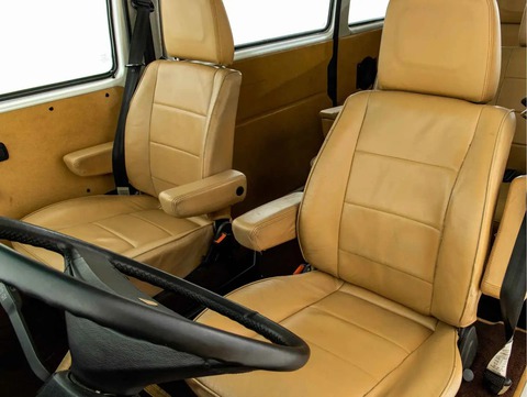 Xe tải Porsche dùng động cơ 911 - xe Porsche hiếm bậc nhất thế giới - Ảnh 8. Xe tải Porsche dùng động cơ 911 - xe Porsche hiếm bậc nhất thế giới - Ảnh 8.