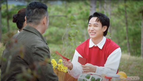 Bị Thùy Tiên cà khịa chuyện tung MV lia lịa, Trúc Nhân đáp trả xéo sắc đáng yêu - Ảnh 3. Bị Thùy Tiên cà khịa chuyện tung MV lia lịa, Trúc Nhân đáp trả xéo sắc đáng yêu - Ảnh 3.