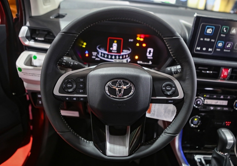 Toyota Veloz và Avanza xuất xưởng từ Vĩnh Phúc: Hơn 200 linh kiện được nội địa hóa - Ảnh 8. Toyota Veloz và Avanza xuất xưởng từ Vĩnh Phúc: Hơn 200 linh kiện được nội địa hóa - Ảnh 8.