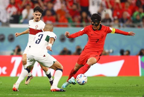 Những giọt nước mắt trái chiều của Suarez và Son Heung Min - Ảnh 3. Những giọt nước mắt trái chiều của Suarez và Son Heung Min - Ảnh 3.
