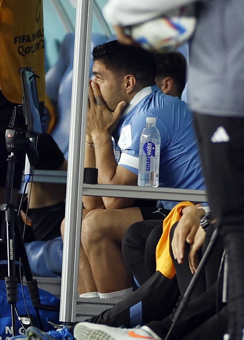 Những giọt nước mắt trái chiều của Suarez và Son Heung Min - Ảnh 12. Những giọt nước mắt trái chiều của Suarez và Son Heung Min - Ảnh 12.