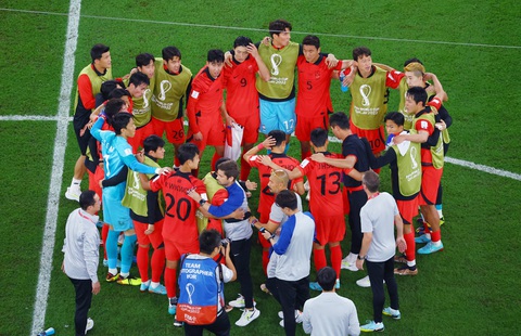 Những giọt nước mắt trái chiều của Suarez và Son Heung Min - Ảnh 13. Những giọt nước mắt trái chiều của Suarez và Son Heung Min - Ảnh 13.
