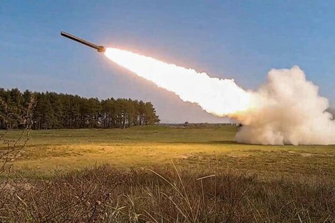 Láng giềng của Nga bỏ số tiền lớn nhất lịch sử mua vũ khí - Ảnh 1. Láng giềng của Nga bỏ số tiền lớn nhất lịch sử mua vũ khí - Ảnh 1.