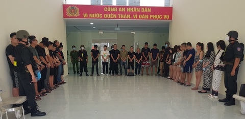 Đại diện Công an TP.HCM: Có biểu hiện bao che, cấu kết tội phạm, tệ nạn tại một số nhà chung cư - Ảnh 2. Đại diện Công an TP.HCM: Có biểu hiện bao che, cấu kết tội phạm, tệ nạn tại một số nhà chung cư - Ảnh 2.