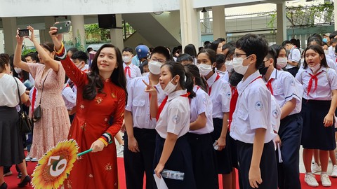 Sở Giáo dục và Đào tạo TP.HCM sẽ đề xuất điều chỉnh lịch nghỉ Tết cho học sinh - Ảnh 1. Sở Giáo dục và Đào tạo TP.HCM sẽ đề xuất điều chỉnh lịch nghỉ Tết cho học sinh - Ảnh 1.