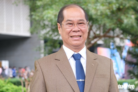 Cha của 131 đứa con: Các con nghèo thì nghèo, nhưng phải thật thà - Ảnh 2. Cha của 131 đứa con: Các con nghèo thì nghèo, nhưng phải thật thà - Ảnh 2.