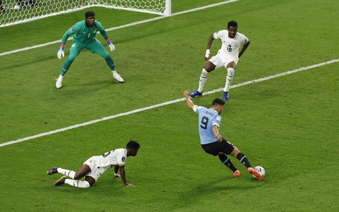 Những giọt nước mắt trái chiều của Suarez và Son Heung Min - Ảnh 4. Những giọt nước mắt trái chiều của Suarez và Son Heung Min - Ảnh 4.