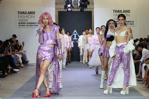 BB Trần và Hải Triều sang Thái diễn thời trang mới chịu - Ảnh 3. BB Trần và Hải Triều sang Thái diễn thời trang mới chịu - Ảnh 3.