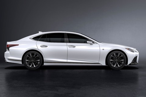 Lexus bỏ dự án sedan dở dang, hướng tới hồi sinh dòng SUV nhỏ mới - Ảnh 1. Lexus bỏ dự án sedan dở dang, hướng tới hồi sinh dòng SUV nhỏ mới - Ảnh 1.